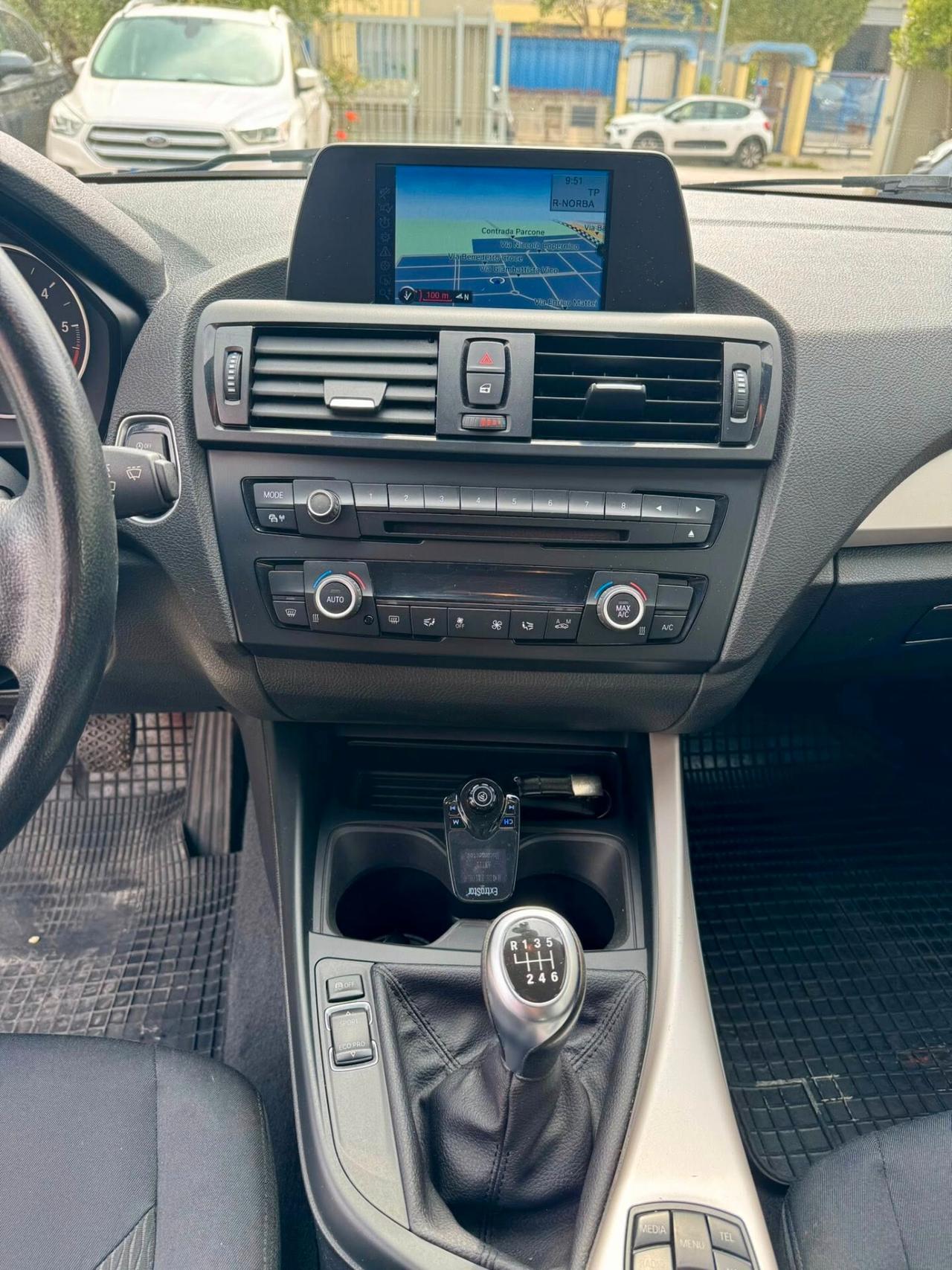 Bmw 114 114d 5p. Urban