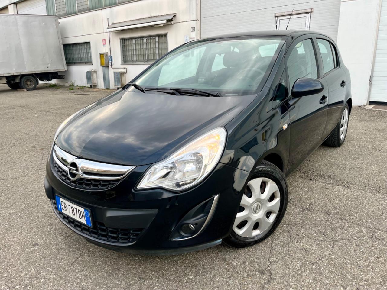 Opel Corsa 1.3d 2013 142.000km catena appena sostituita