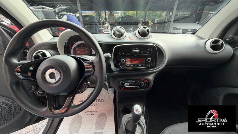 smart fortwo RATA MENSILE 206,00 EURO fortwo 70 1.0 Passion