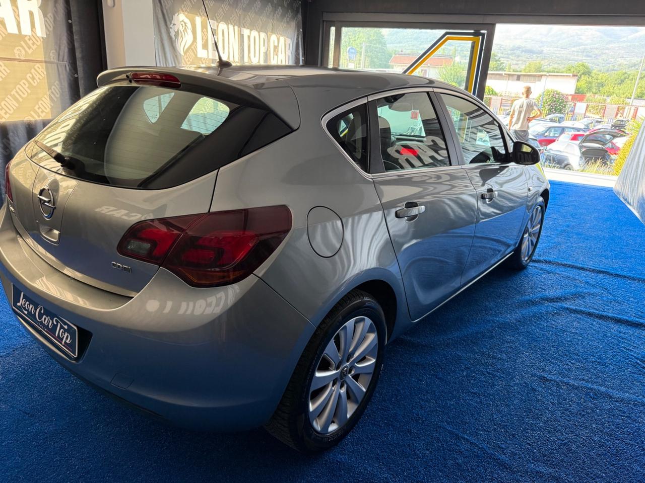 Opel Astra 1.7 CDTI 125CV 5 porte Cosmo distribuzione effettuata