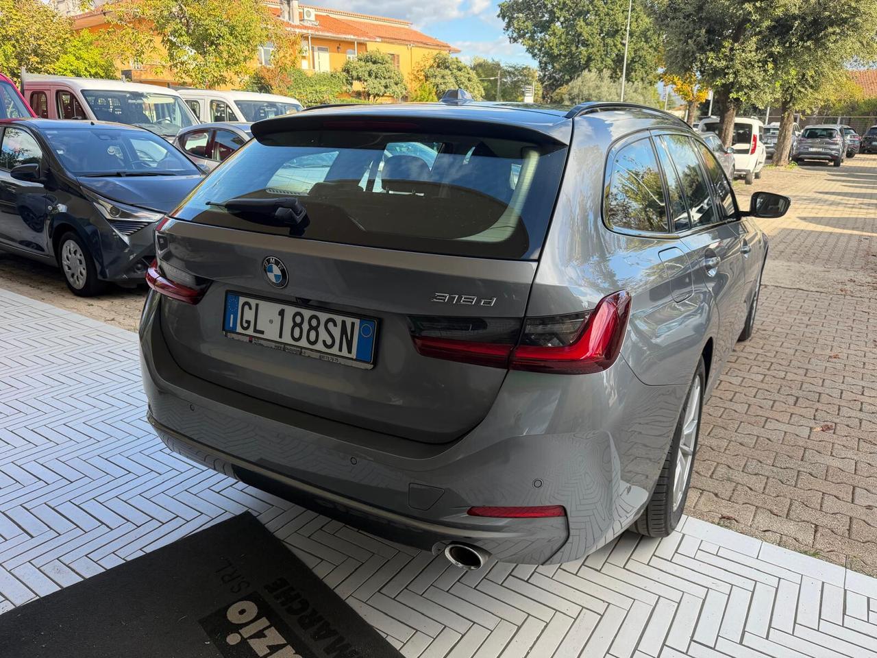 Bmw 318 318d Touring 48V business restailing