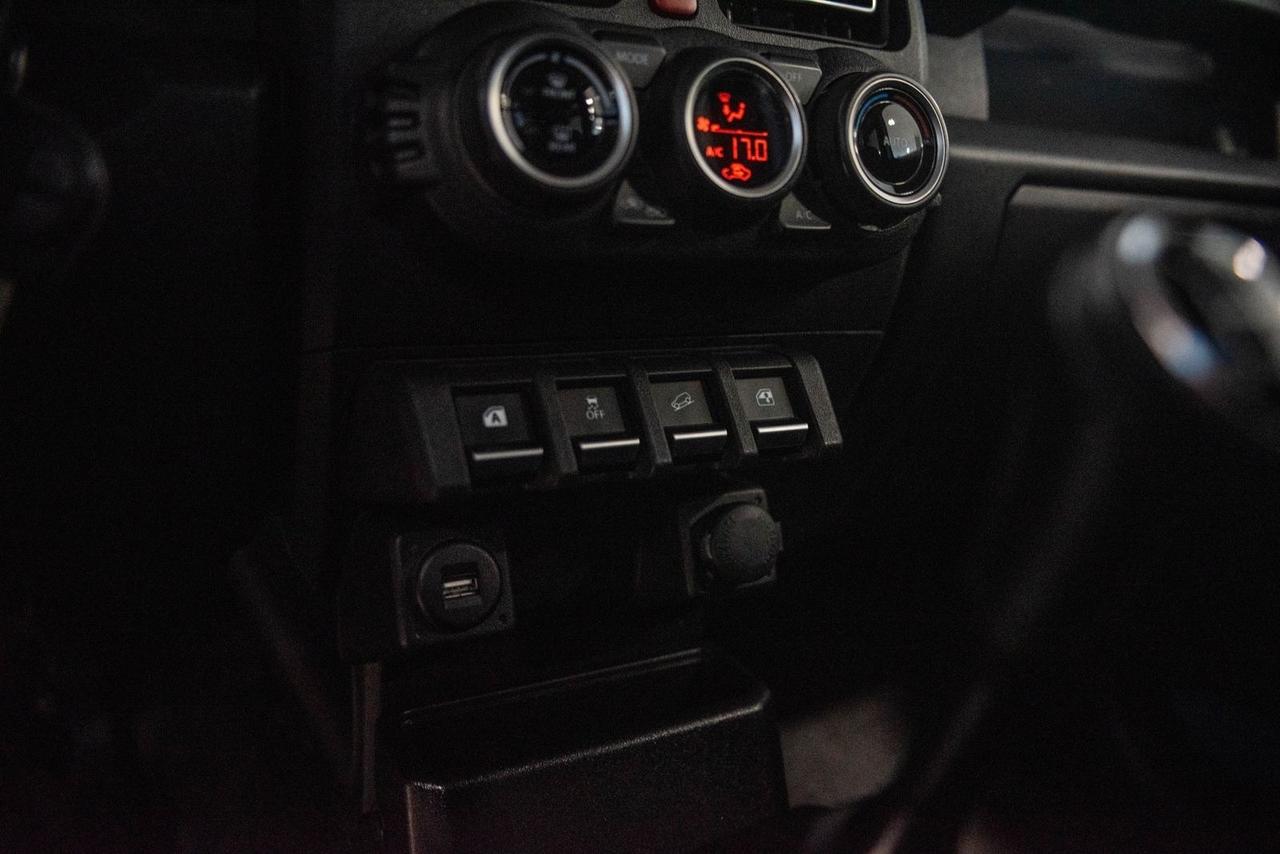 Suzuki Jimny 1.5 4AT Top