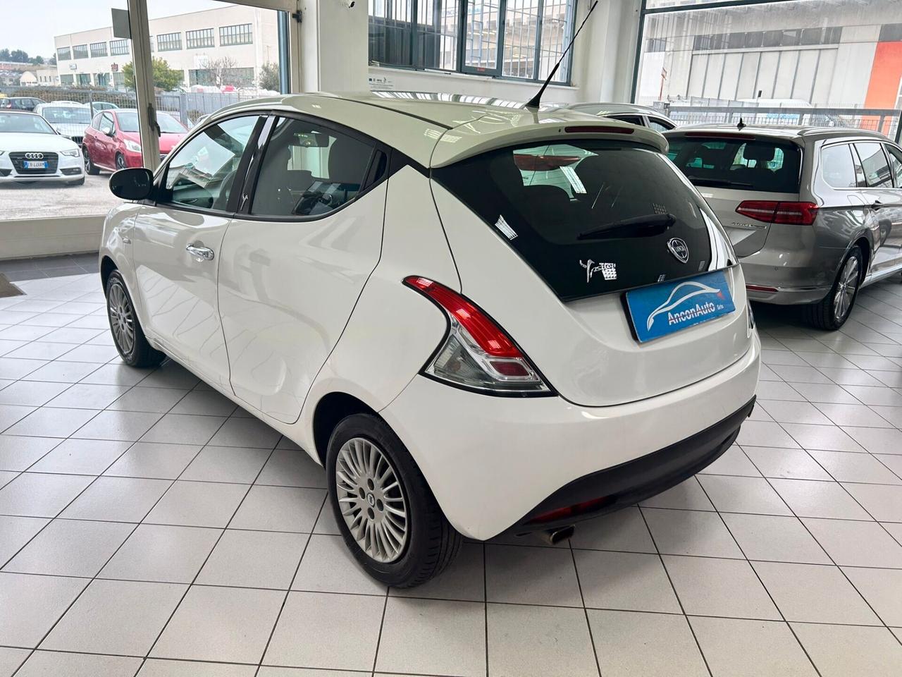 Lancia Ypsilon 1.3 MJT X NEOPATENTATI 2013