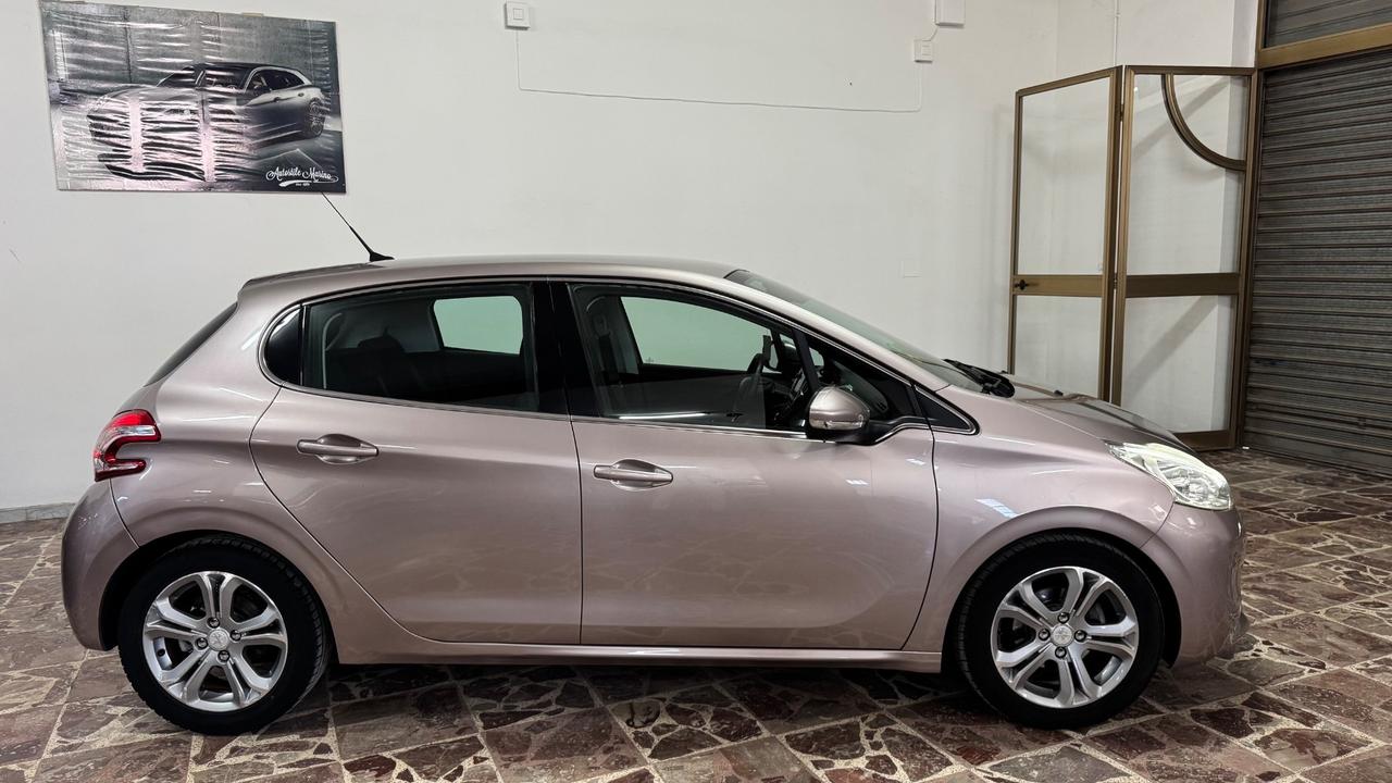 Peugeot 208 1.6 e-HDi 92 CV Stop&Start 5 porte Allure