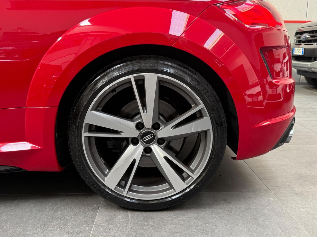 Audi TT TTS Roadster TFSI quattro S tronic
