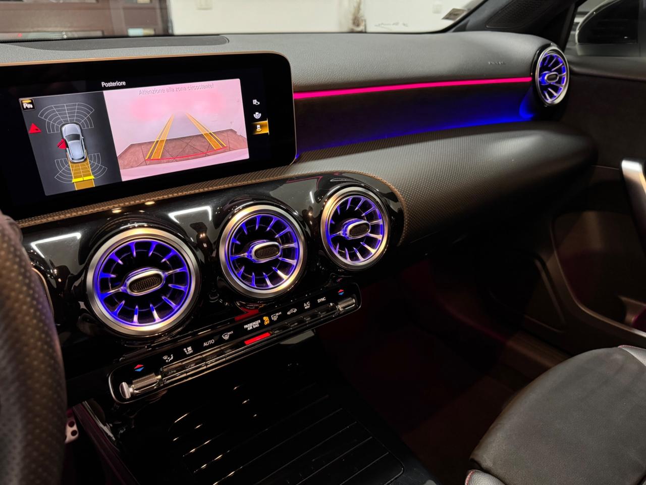 Mercedes-benz A 180 d PREMIUM AMG LUCI AMBIENTE AUTO