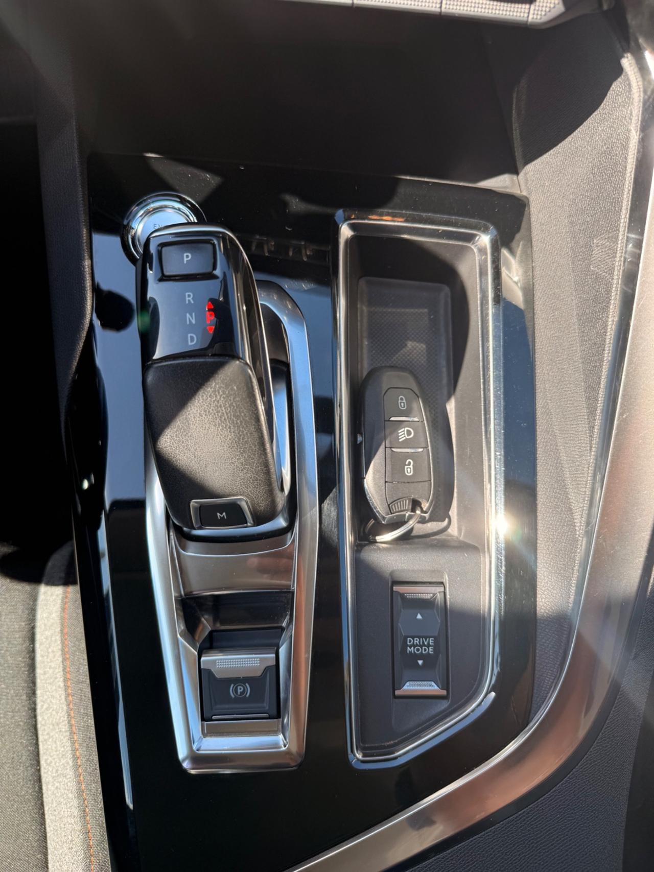 Peugeot 3008 BlueHDi 130 S&S EAT8 Active Pack