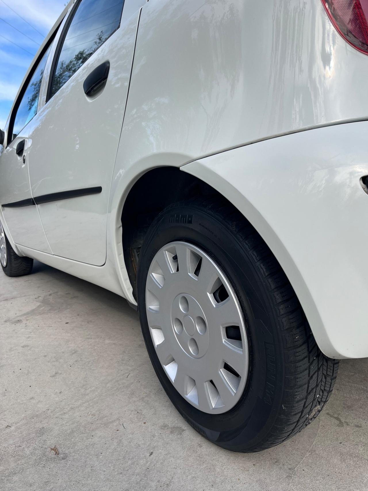 Fiat Punto 1.3 MJT EURO4 SOLO 100M KM DA VETRINA