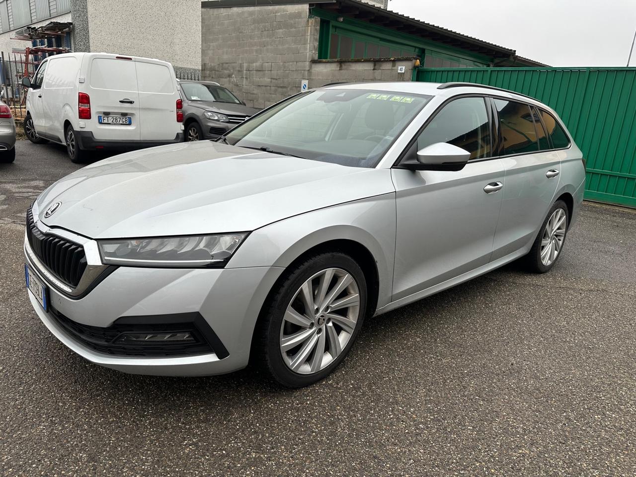 Skoda Octavia 2.0 TDI EVO SCR DSG Wagon Style