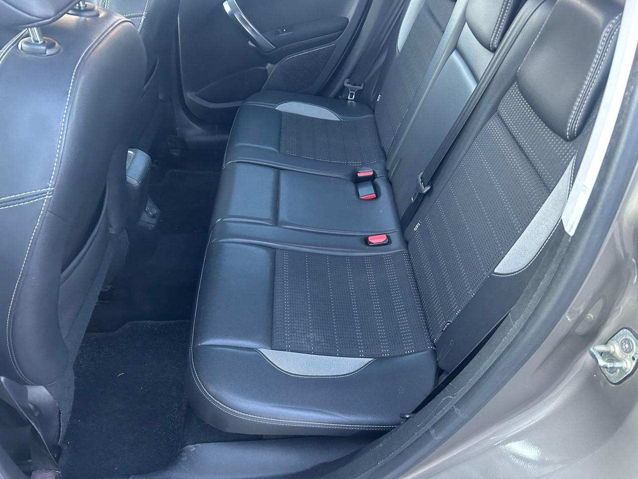 Peugeot 2008 1.6 e-HDi 92 CV