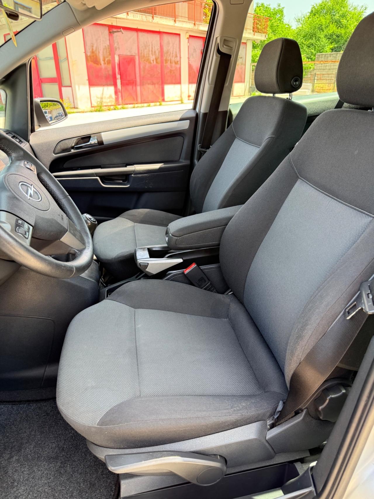 Opel Zafira 1.6 16V ecoM 94CV Cosmo