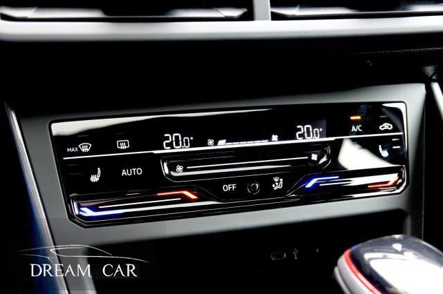 VOLKSWAGEN Polo 2.0 TSI DSG GTI PANO-ALCANTARA-18"