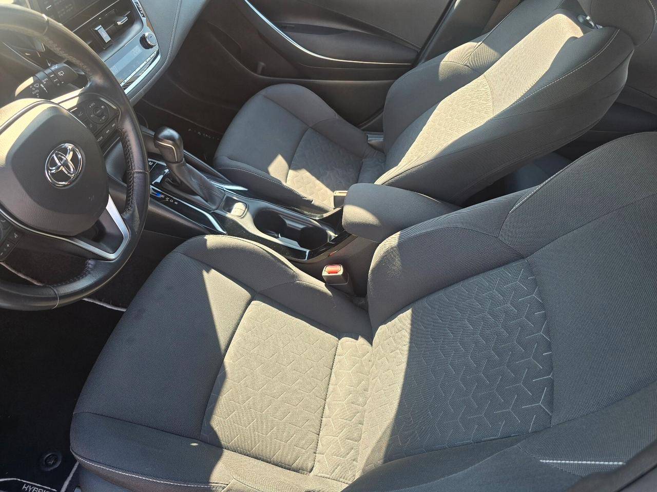 Toyota Corolla 1.8 Hybrid Business
