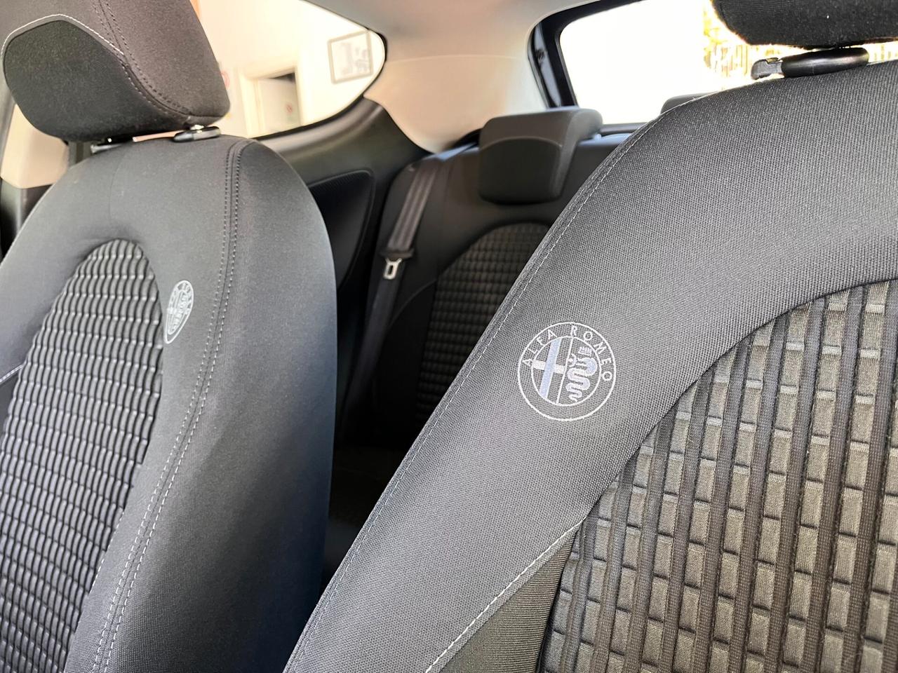 Alfa Romeo MiTo 1.3 jtdm-2 Distinctive premium