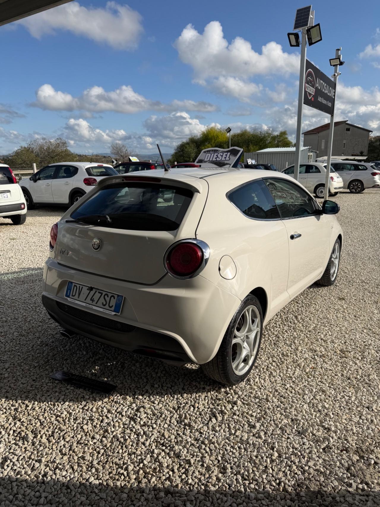 Alfa Romeo MiTo 1.6 JTDm 16V Distinctive Sport Pack