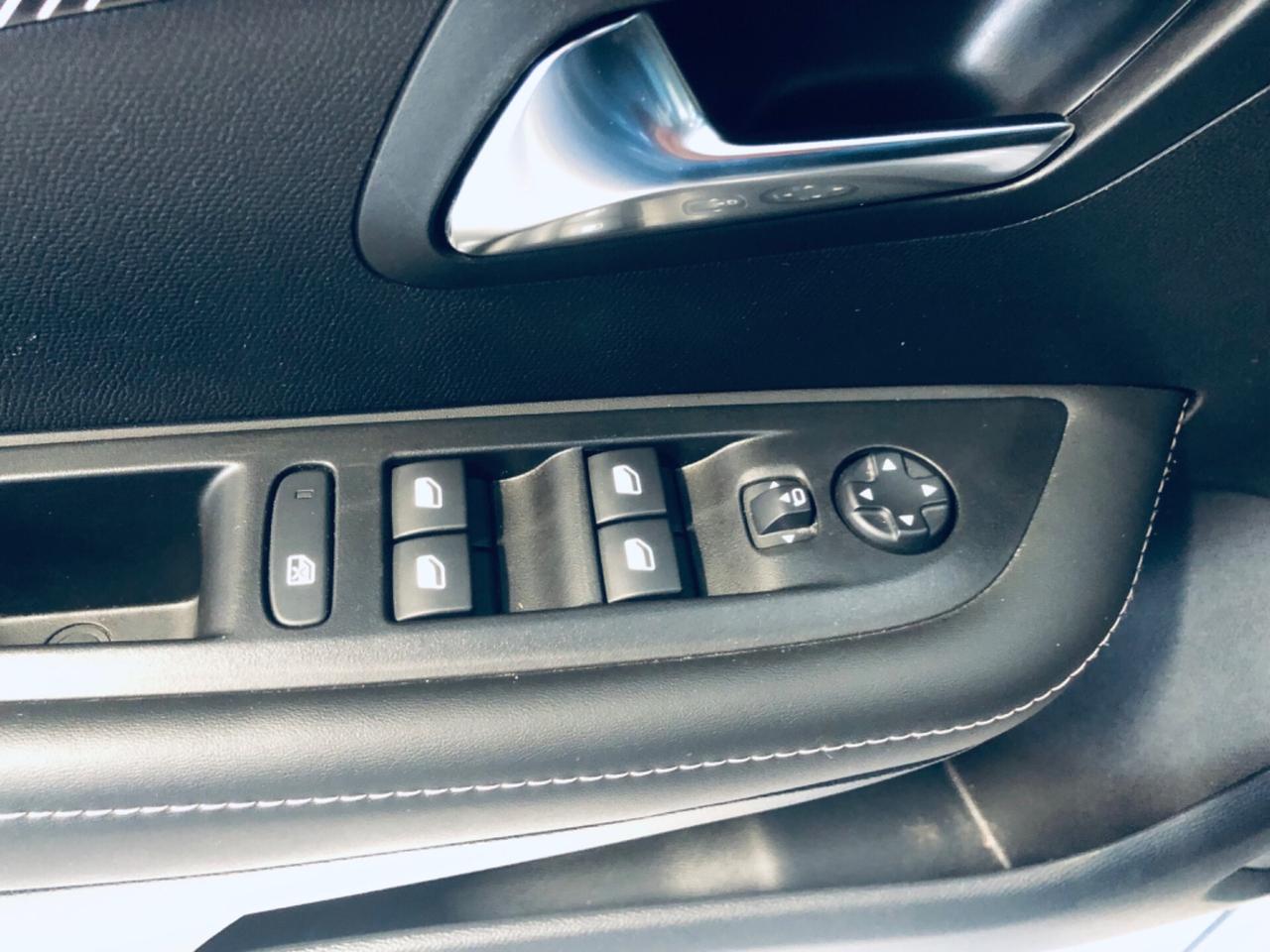 Peugeot 208 PureTech 100 Stop&Start 5 porte Allure