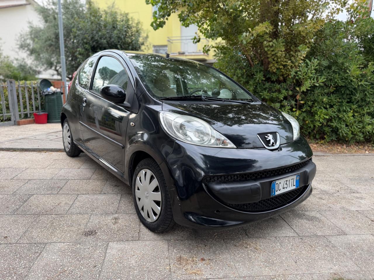 Peugeot 107 1.0 68CV 3p. Plaisir