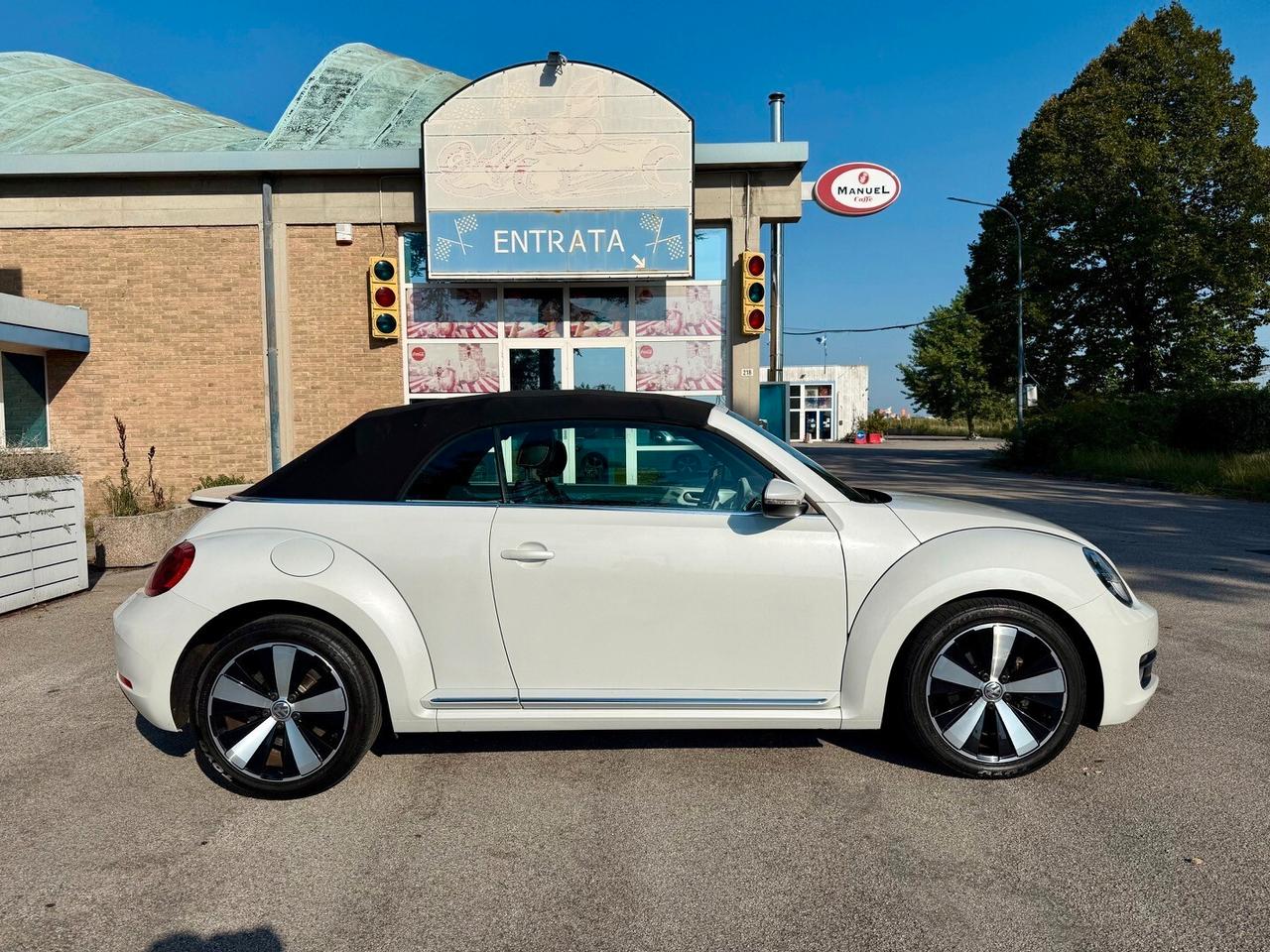 Volkswagen Maggiolino Cabrio 1.6 TDI Design 105cv