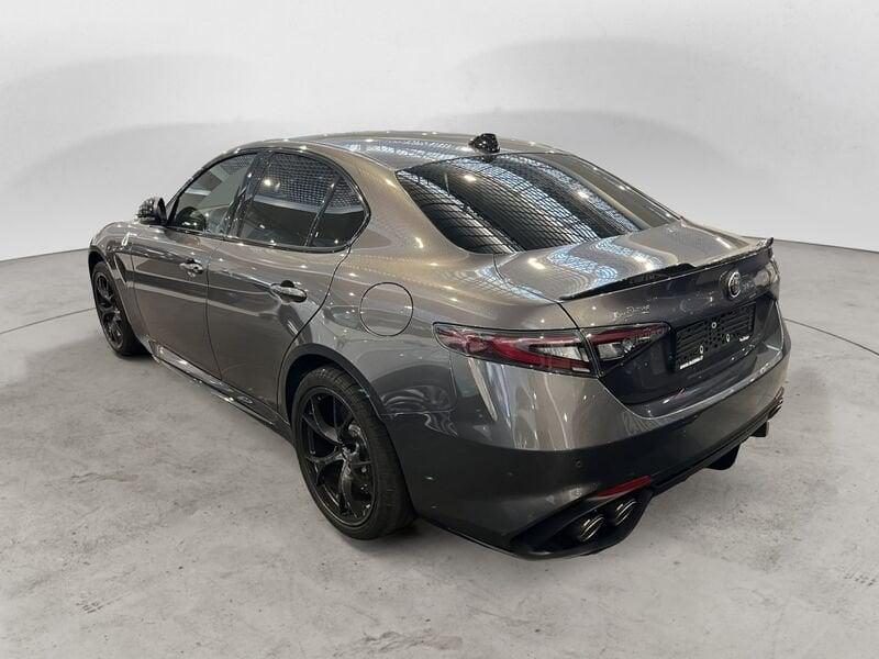 Alfa Romeo Giulia 2.9 V6 520 CV Quadrifoglio AT8