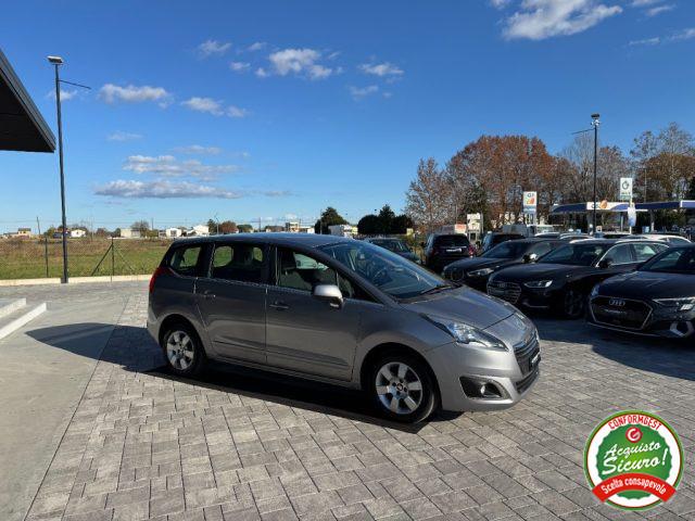 PEUGEOT 5008 1.6 HDi 7 POSTI