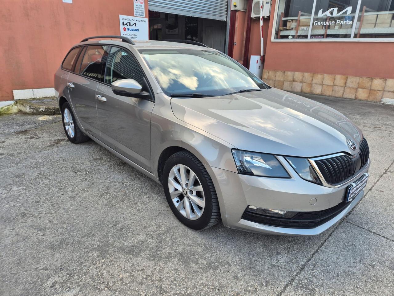 Skoda Octavia 1.5 DSG Wagon Executive G-Tec