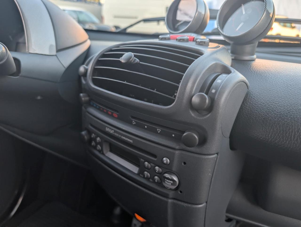 Smart ForTwo 700 cabrio Brabus (55 kW)