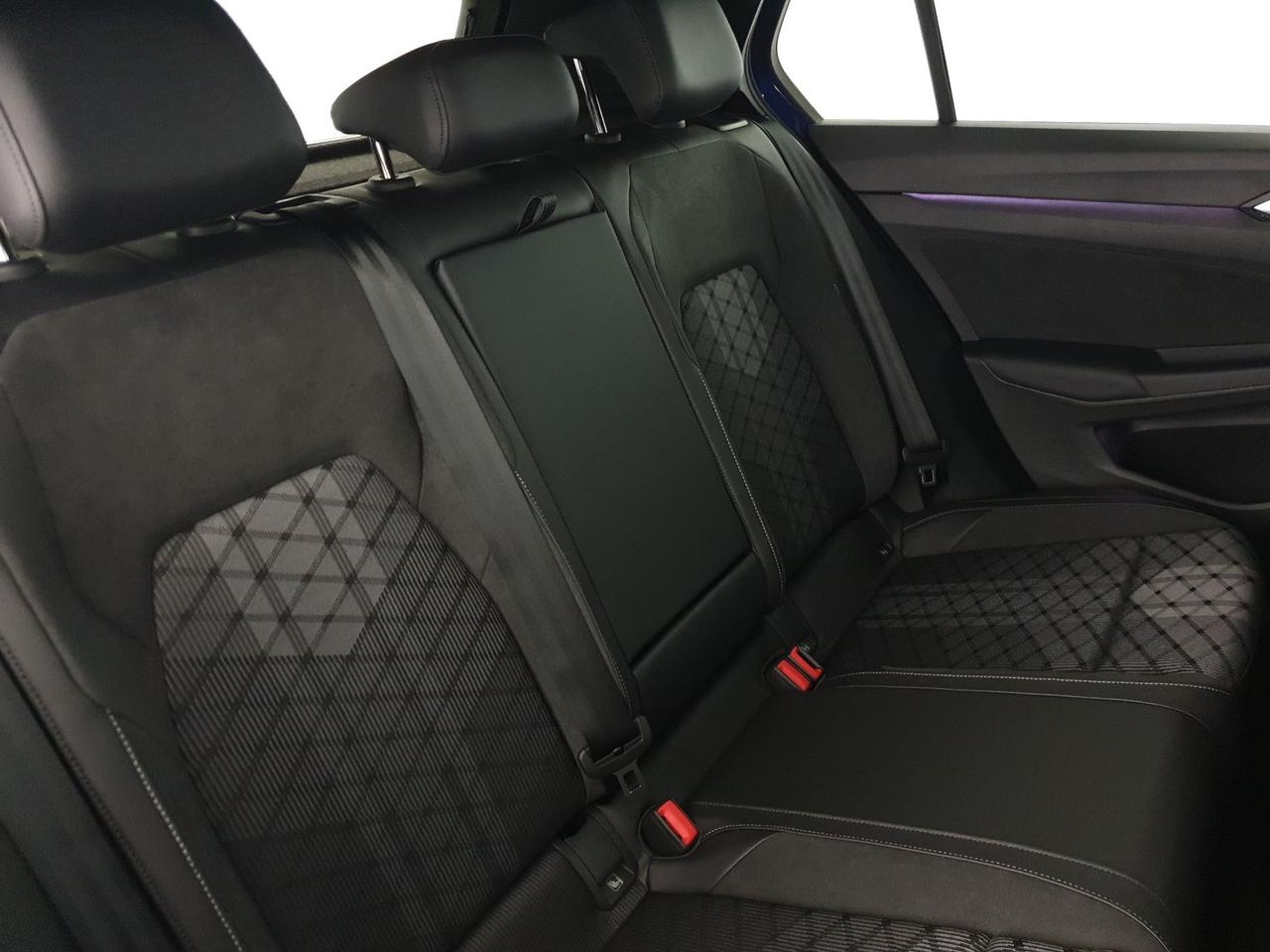 Volkswagen Golf 2.0 tdi r-line plus 150cv dsg