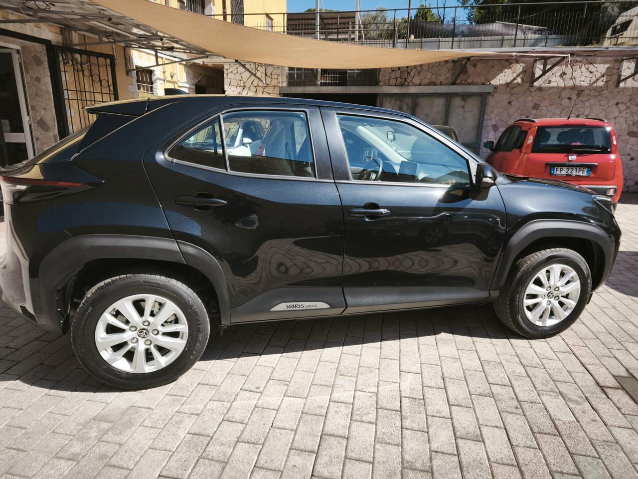 Toyota Yaris Cross 1.5 Hybrid 5p. E-CVT AWD-i Business