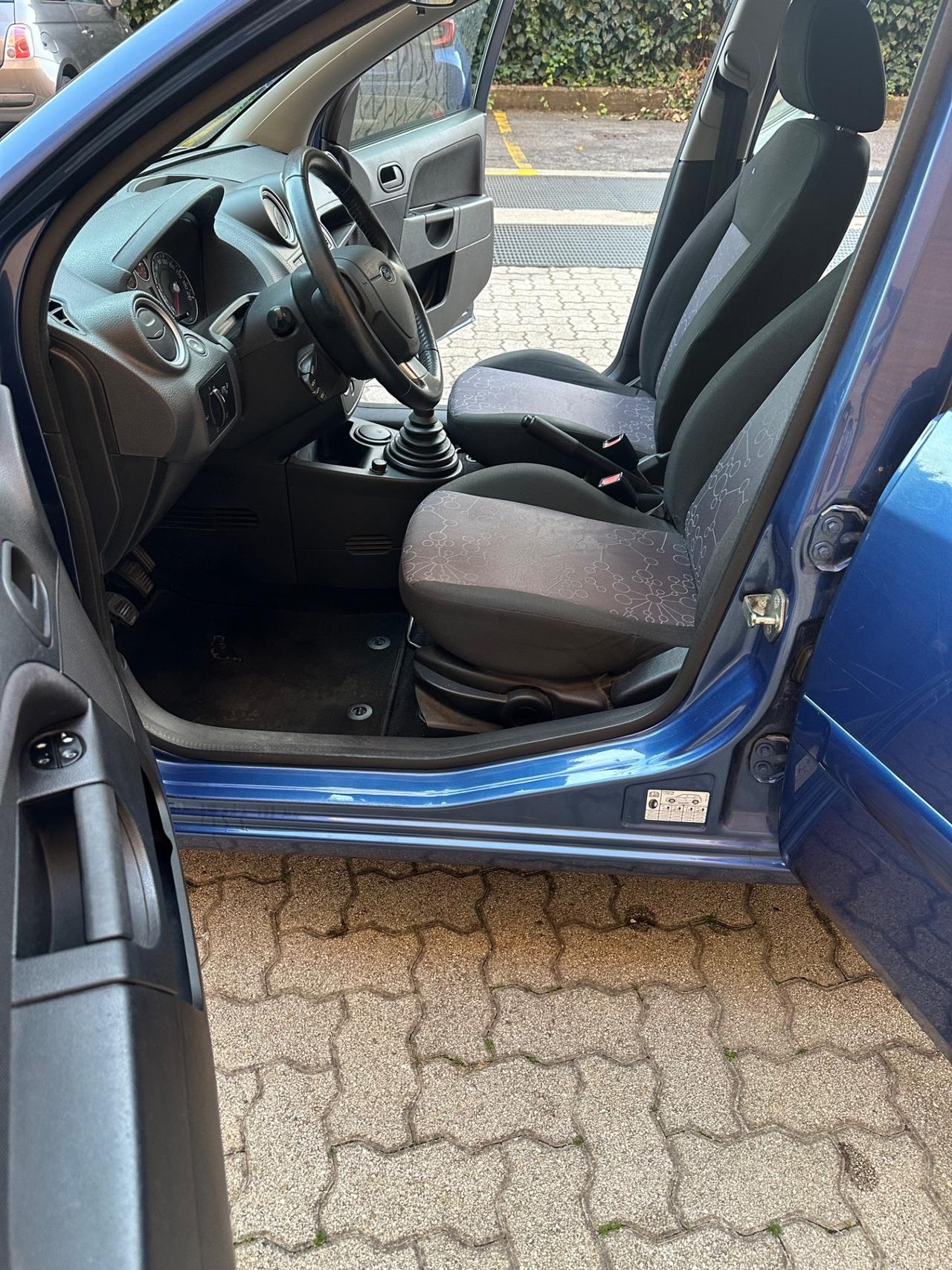 Ford Fiesta 1.2 82 CV 5 porte Titanium