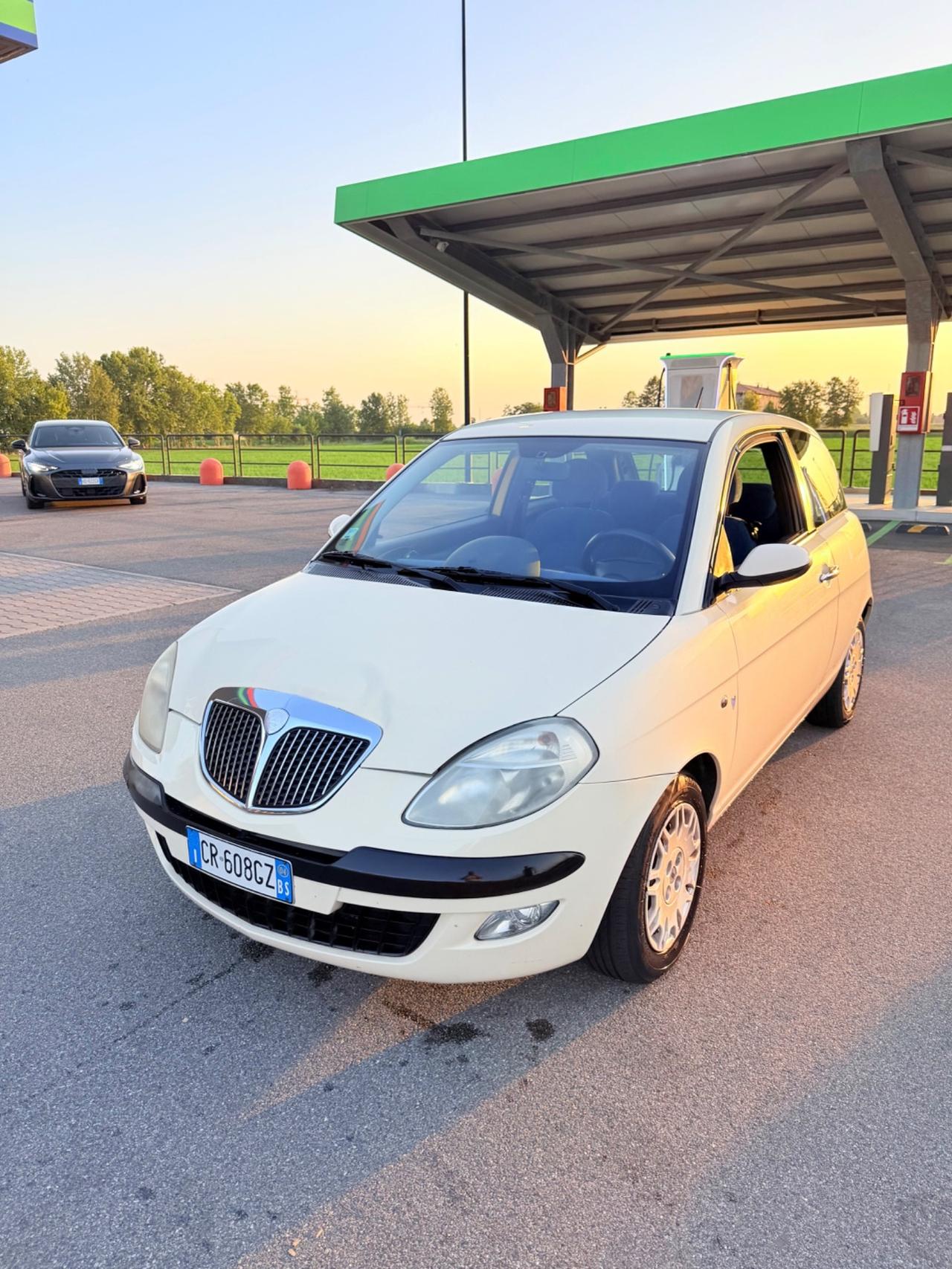 Lancia Ypsilon 1.2 Argento
