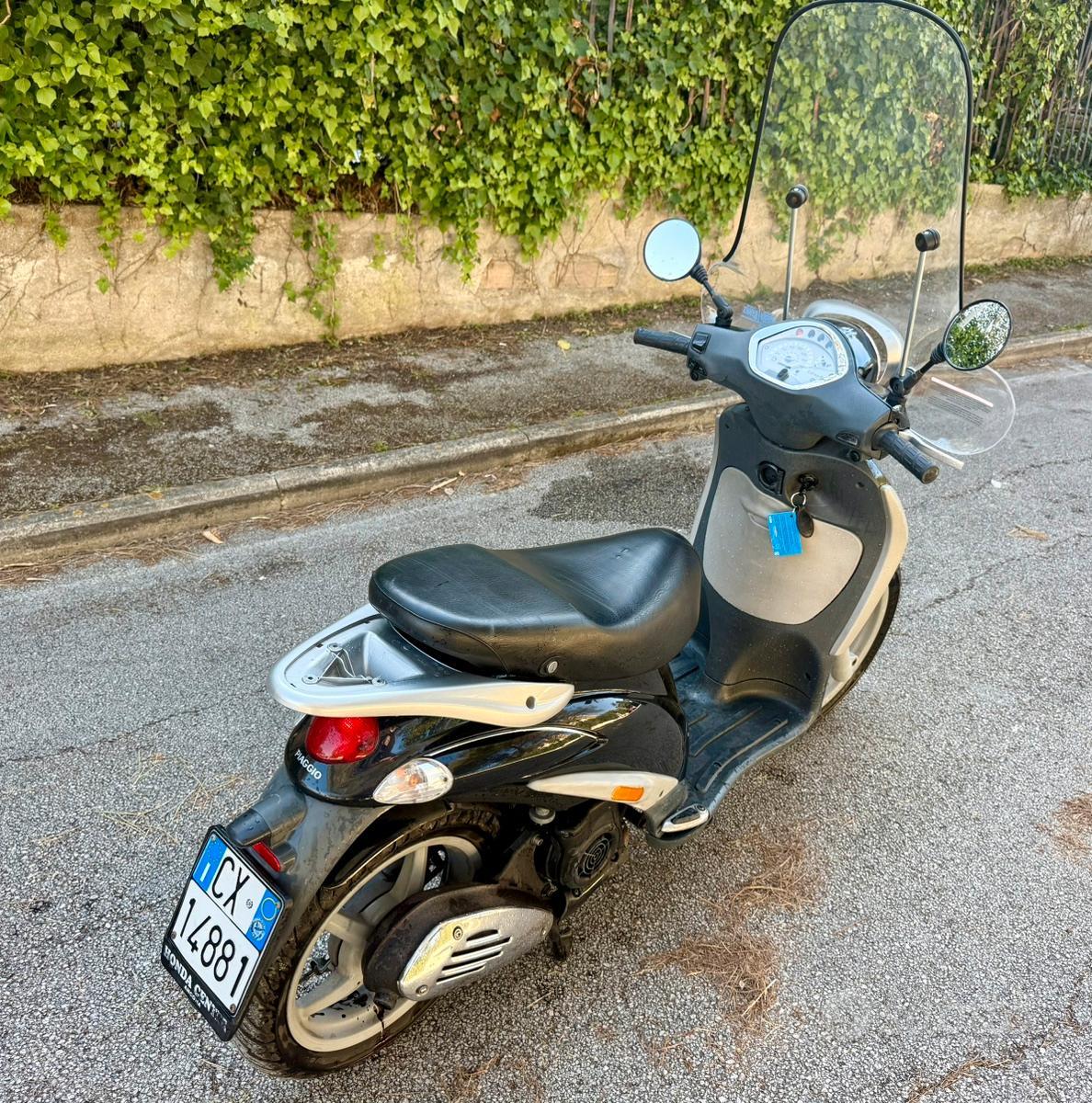 Piaggio liberty 200 omologato 2 posti revisionato