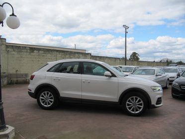 Audi Q3 2.0 TDI 120 CV Business