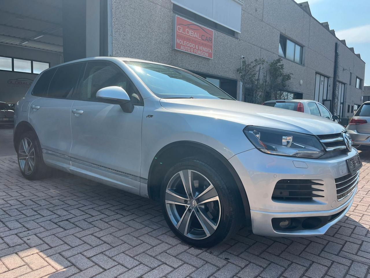 Volkswagen Touareg 3.0 TDI tiptronic RLINE GANCIO DI TRAINO