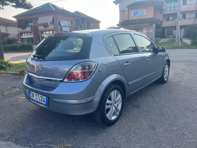 OPEL Astra 1.6 16V VVT 5 porte Club