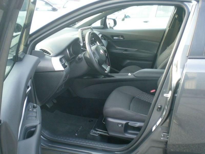 Toyota C-HR 1.8h Business e-cvt