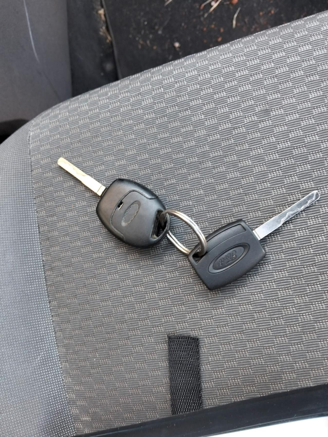 Ford Focus C-Max 1.6 TDCi (110CV)