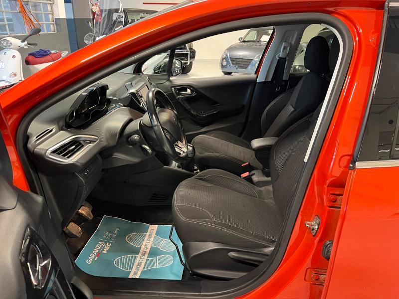PEUGEOT 208 1.2 VTi Allure
