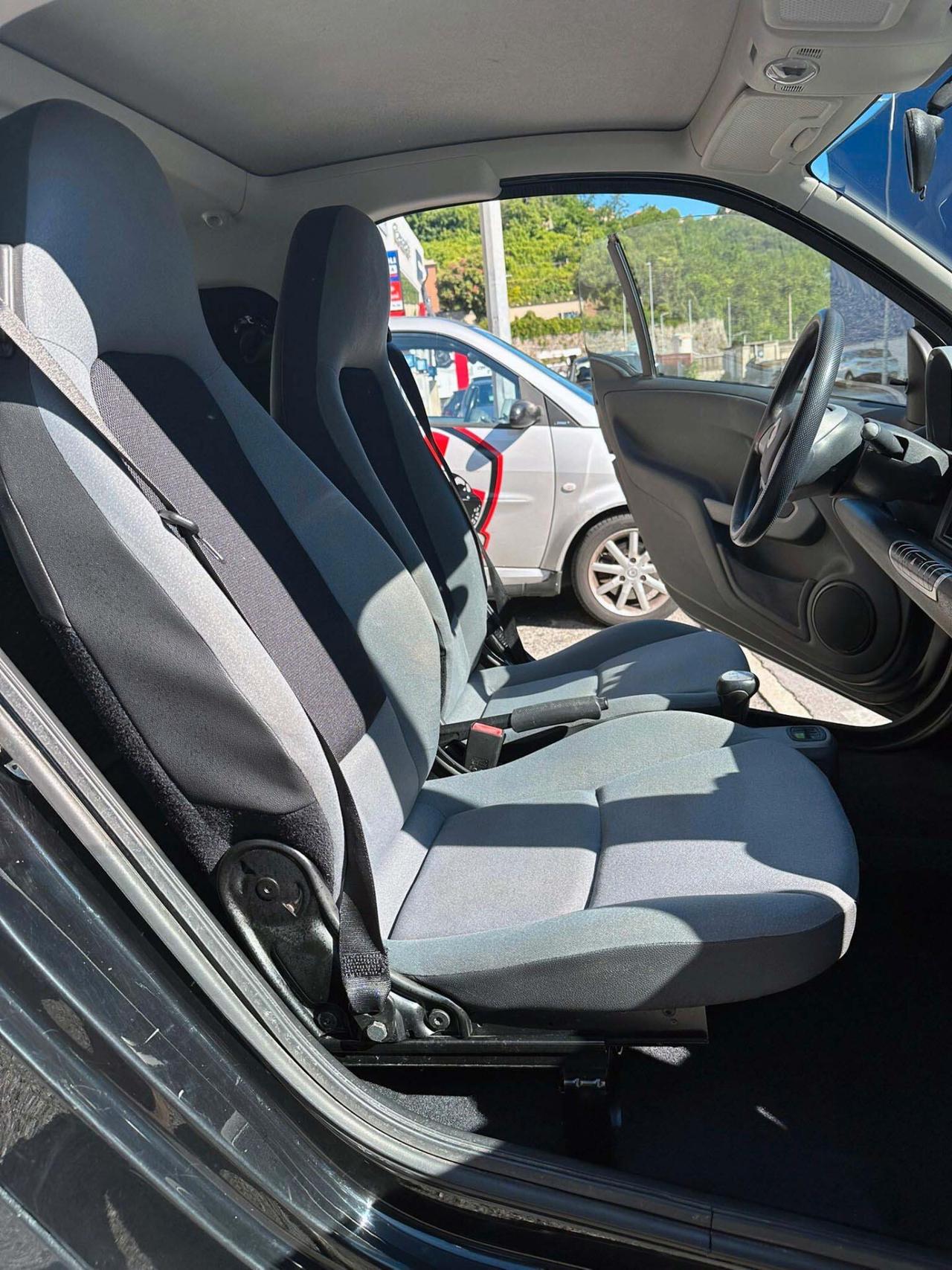 Smart ForTwo 1000 52 kW MHD coupé pure