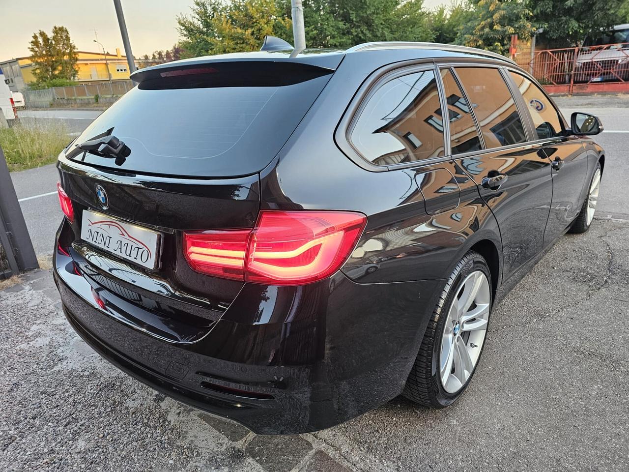 Bmw 316d 115cv Touring Sport*Aut*Navi*Bi-Xeno*Pdc*18*