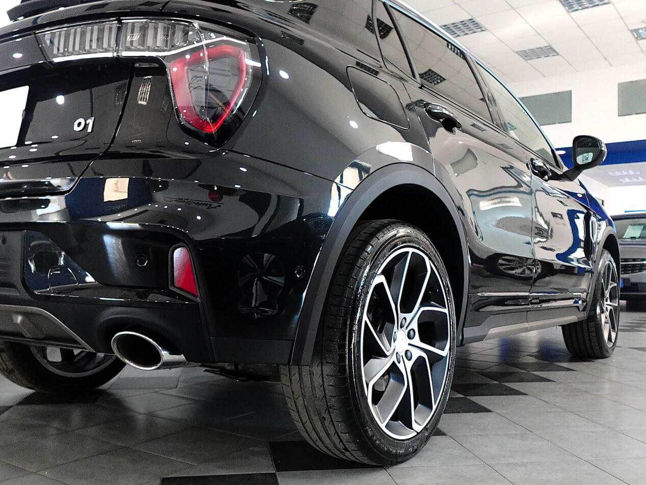 Lynk and Co 01 1.5 BZ 261 CV PHEV 01