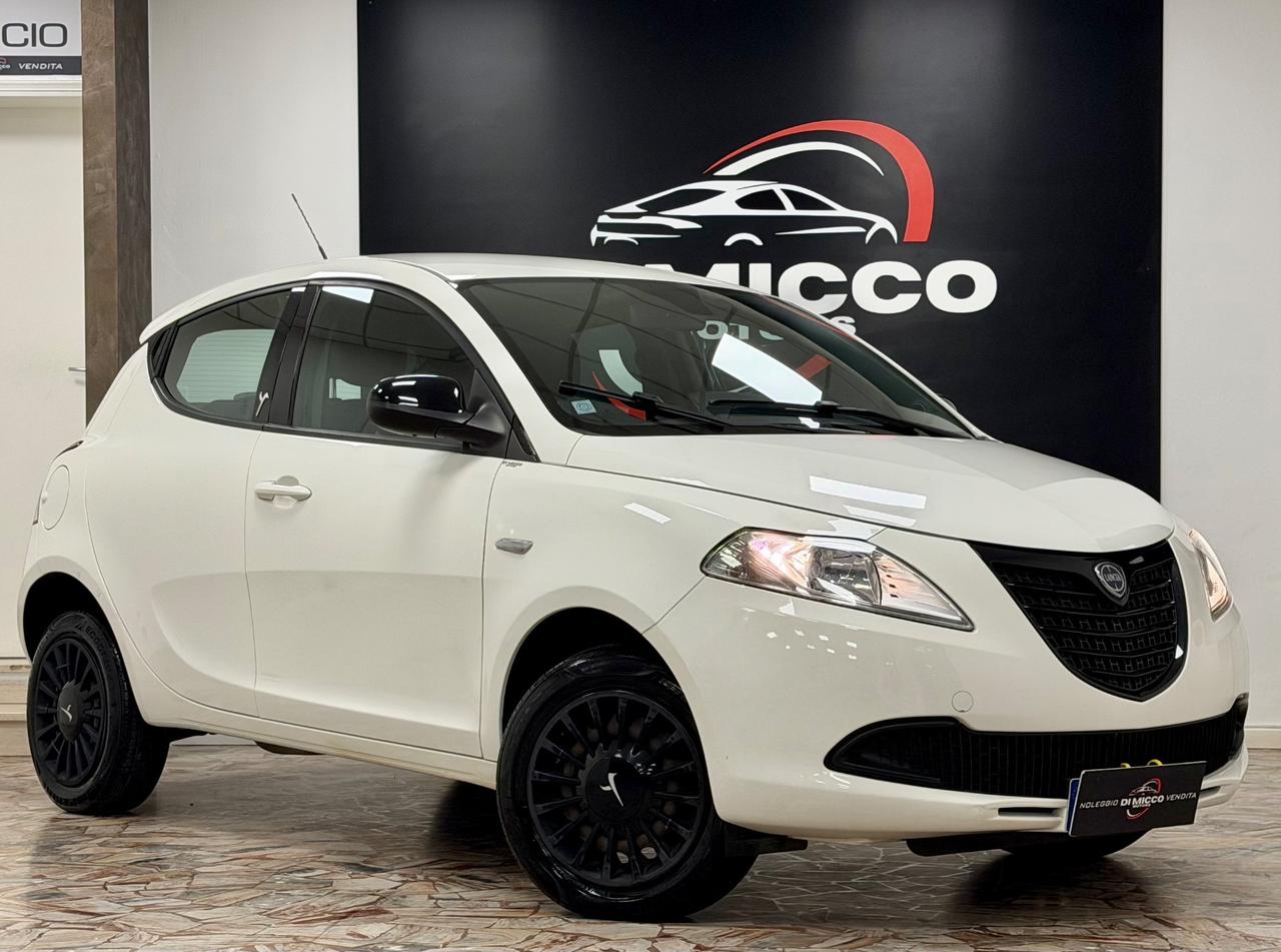 Lancia Ypsilon 0.9 TwinAir 85 CV 5 porte Metano Ecochic Elle