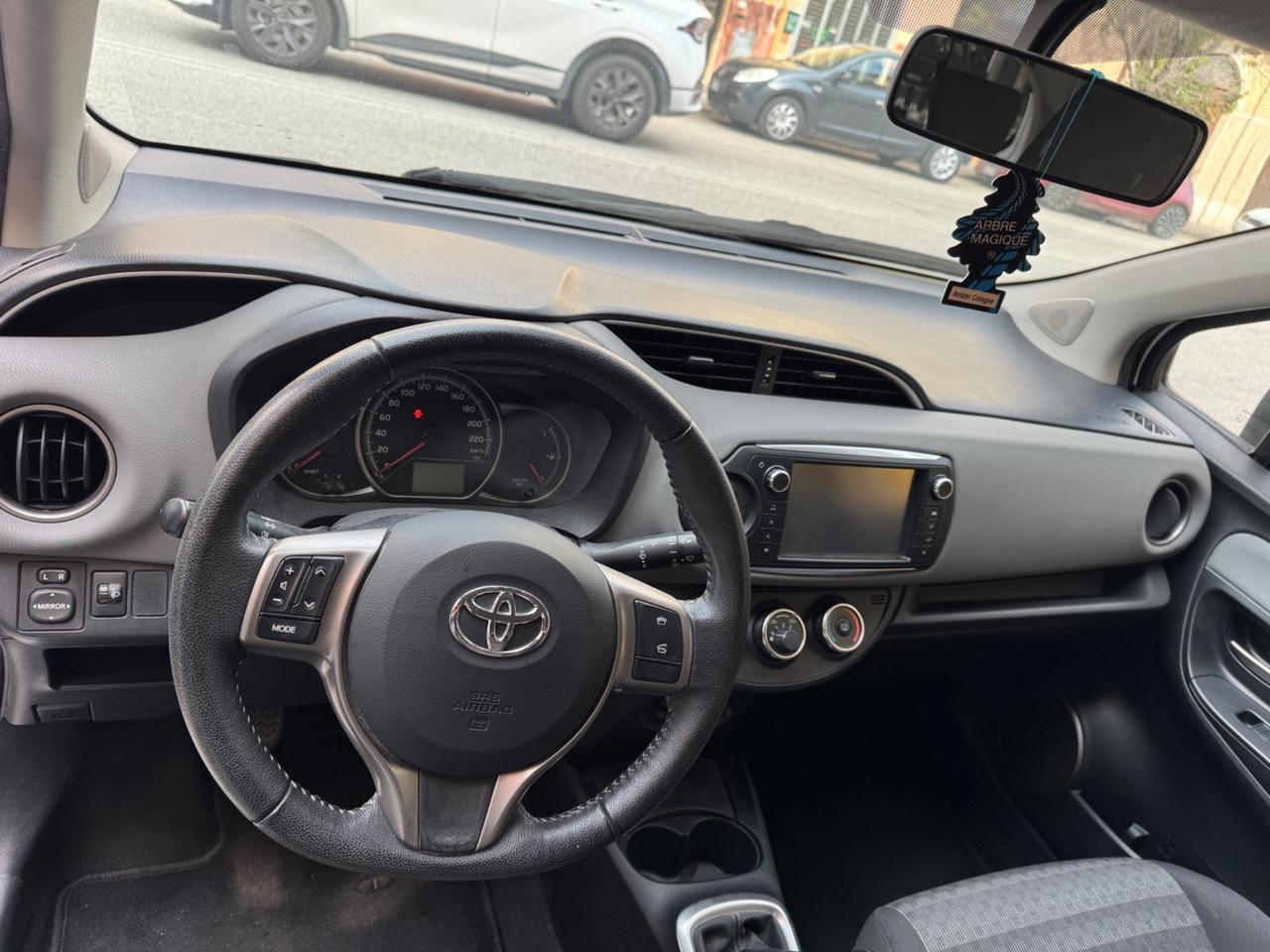 Toyota Yaris 1.0 5 porte Lounge