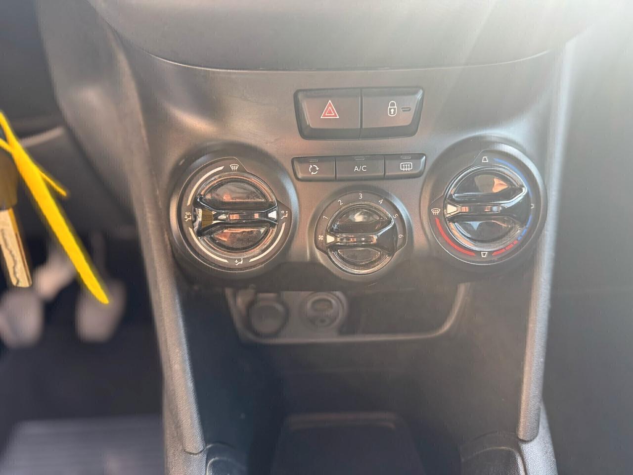 Peugeot 208 1.2 VTi 82 CV 5 porte Allure