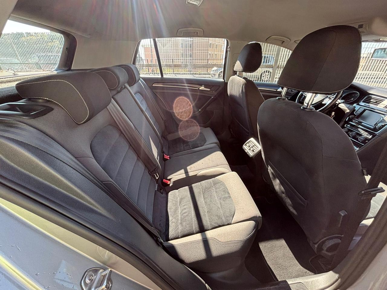 Volkswagen Golf 2.0 TDI 5p. Highline BlueMotion Technology