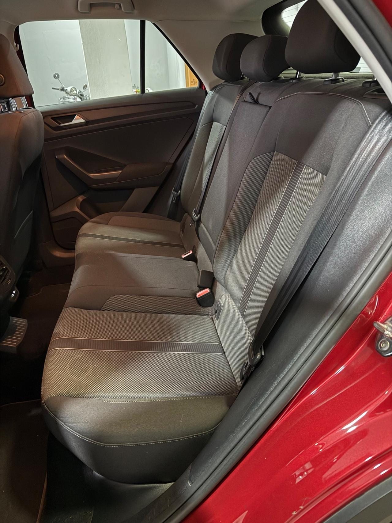 Volkswagen T-Roc 2.0 TDI SCR R-Line