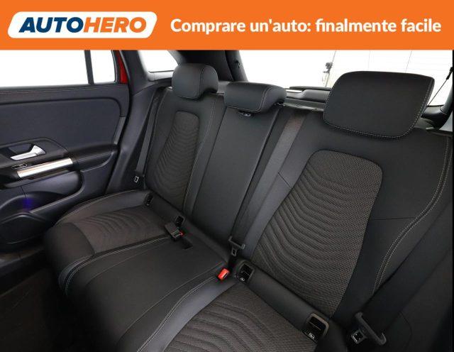 MERCEDES-BENZ GLA 180 Automatic Progressive Advanced