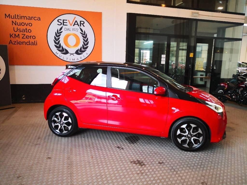 Toyota Aygo Connect 1.0 VVT-i 72 CV 5 porte x-play