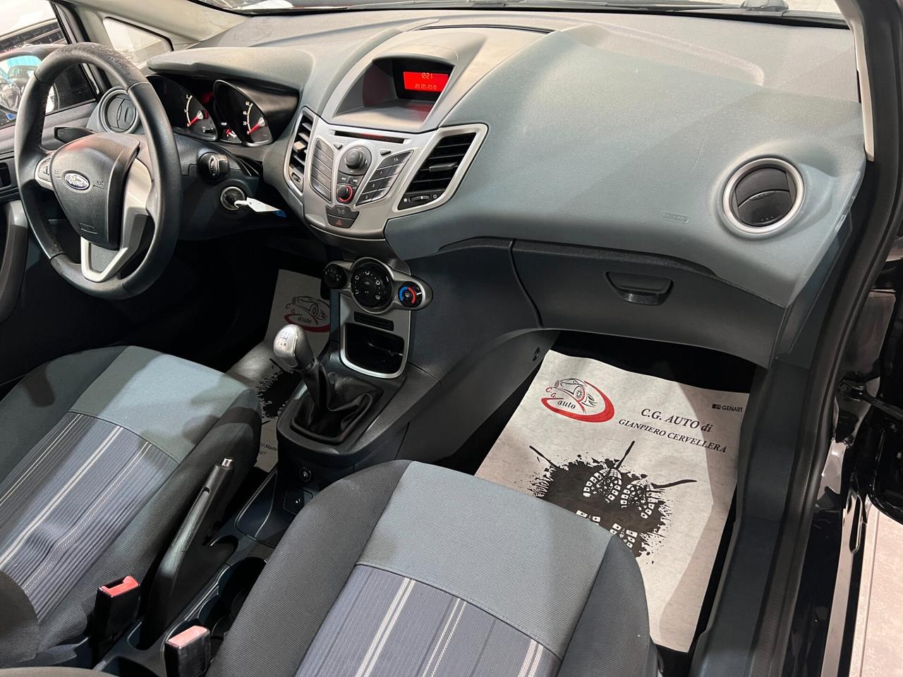 Ford Fiesta 1.4 97 CV - GPL Titanium - 2010