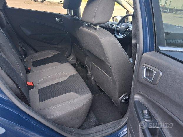 FORD FIESTA DISEL 1.5 ANNO 2015