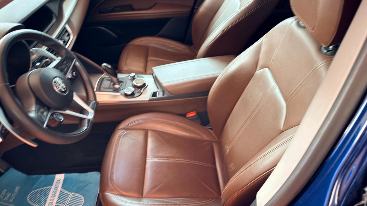 Alfa Romeo Stelvio 2.2 Turbodiesel 210 CV AT8 Q4 Executive
